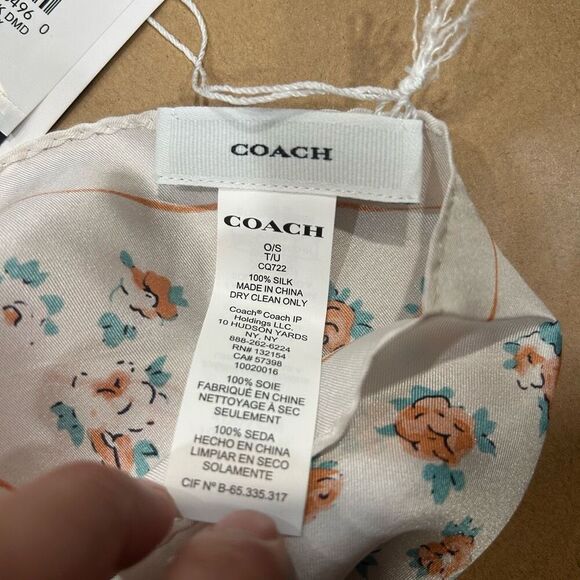 NWT Coach Tea Rose Print Silk Diamond Scarf - Picture 2 of 8